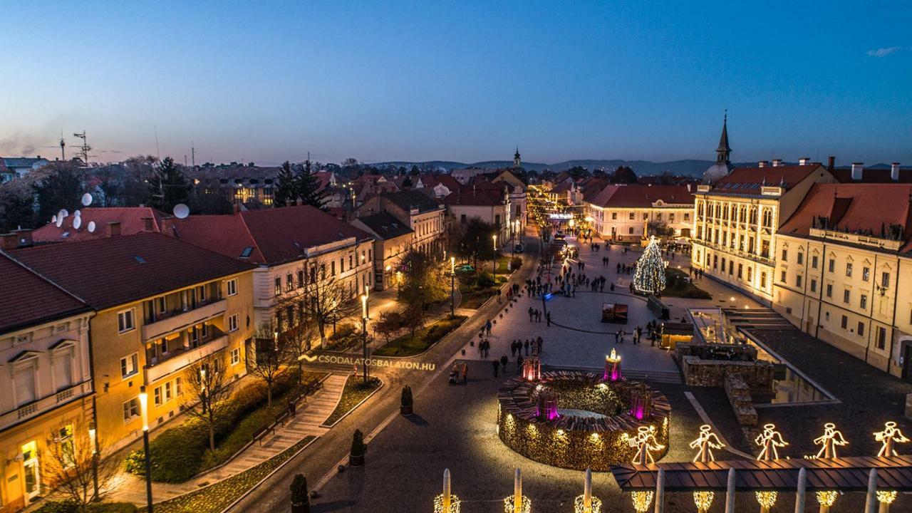 Comfort Apartment Keszthely Buitenkant foto